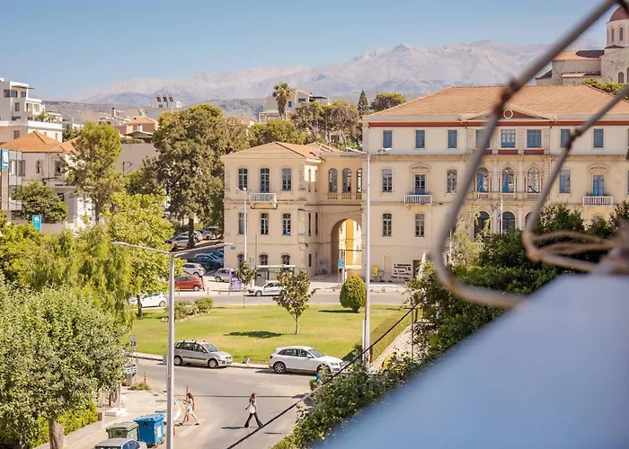 Kira Elegant Nest Apartment *