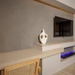 Kira Elegant Nest