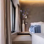 Kira Elegant Nest * Hriszí Aktí Haniá