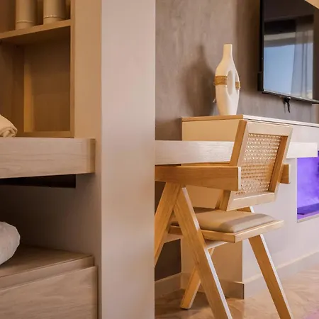 Kira Elegant Nest Apartment *