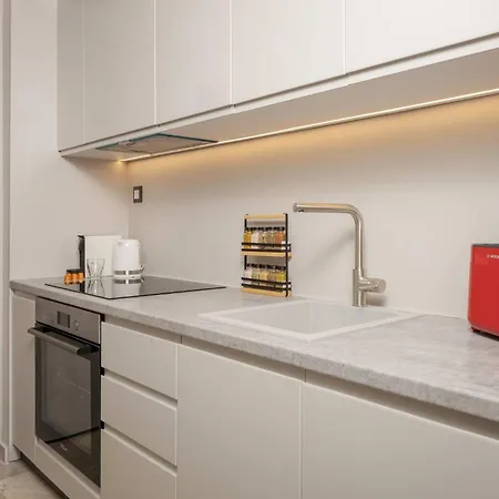 Apartment Kira Elegant Nest *